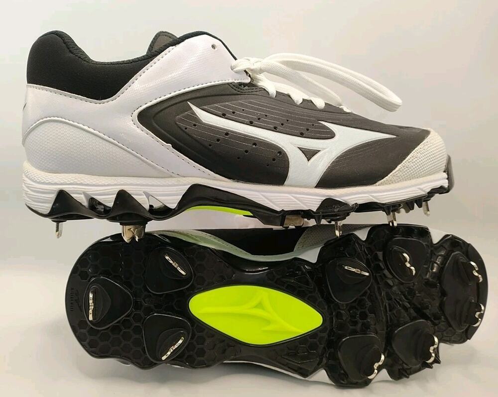 Mizuno Metal Spike Softball Baseball Cleats Youth Size 6